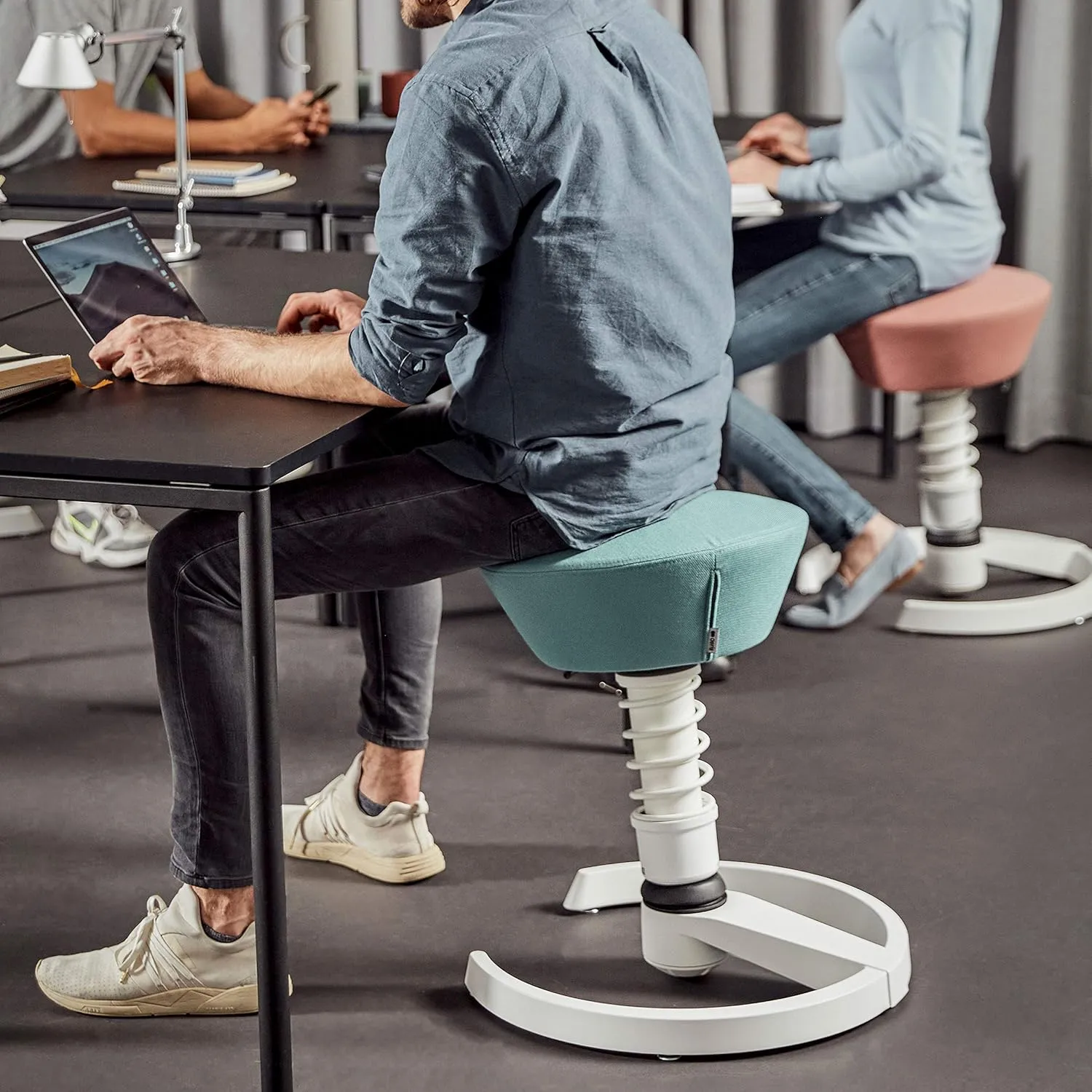 aeris Swopper New Edition Ergonomic stool - Dynamic office chair for a healthy back - office stool and seat trainer - 17.7-23.2seat height, spring strut type Standard