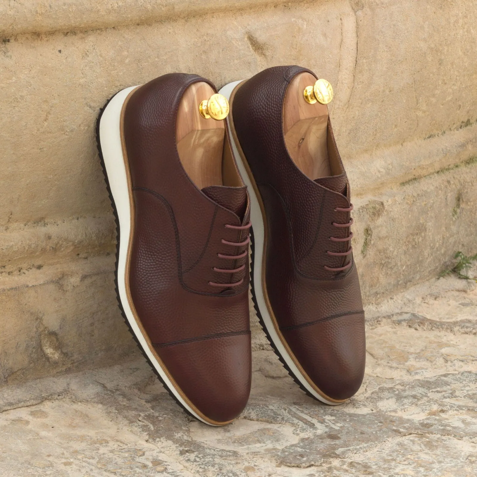DapperFam Rafael in Burgundy Men's Italian Pebble Grain Leather Oxford