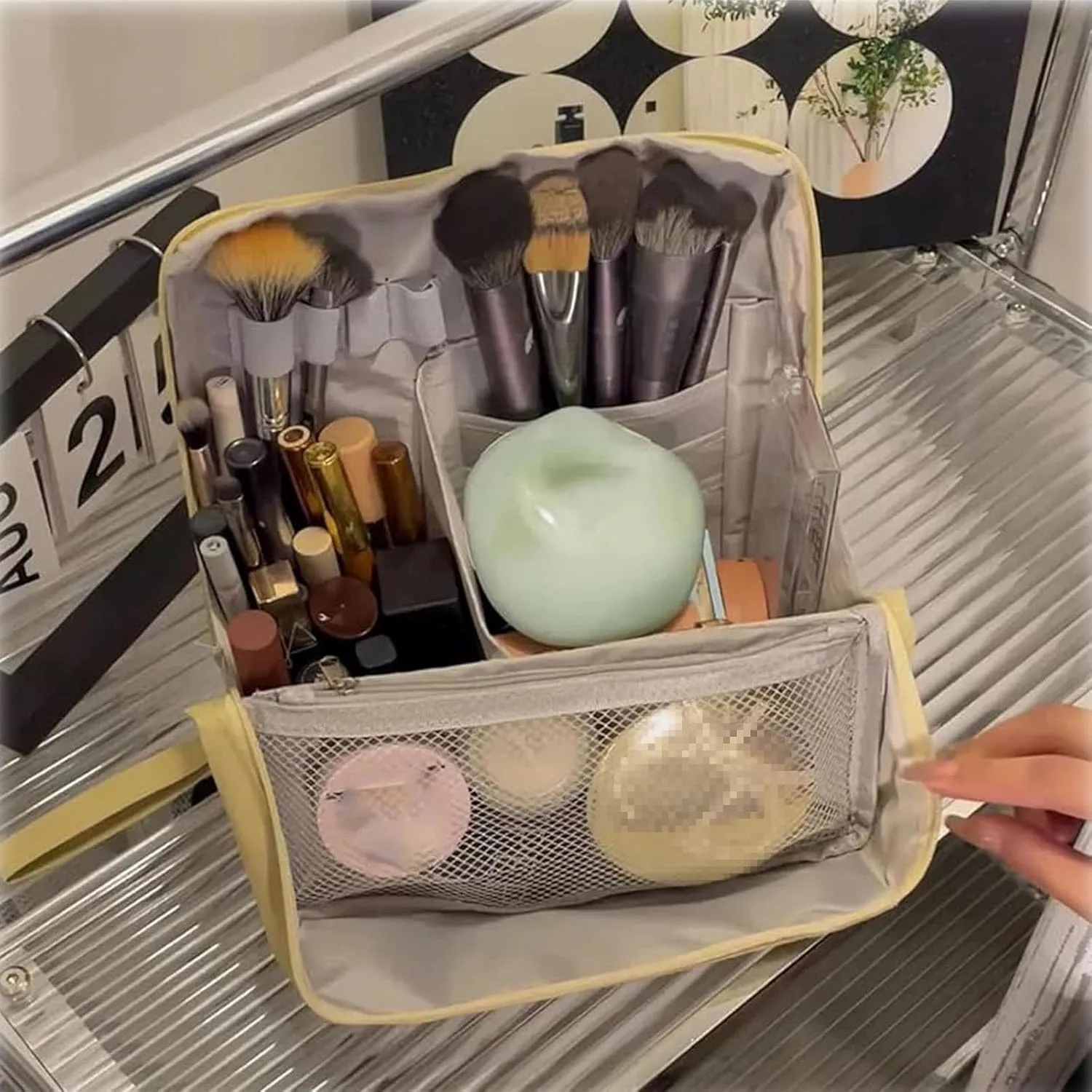 Doresty Makeup Bag, Doresty Standing Makeup Bag, Multi-Purpose Large Capacity Oxford Cloth Standing Makeups Bags, with Compartments, Toiletry Bag for Girls Women (Gray)