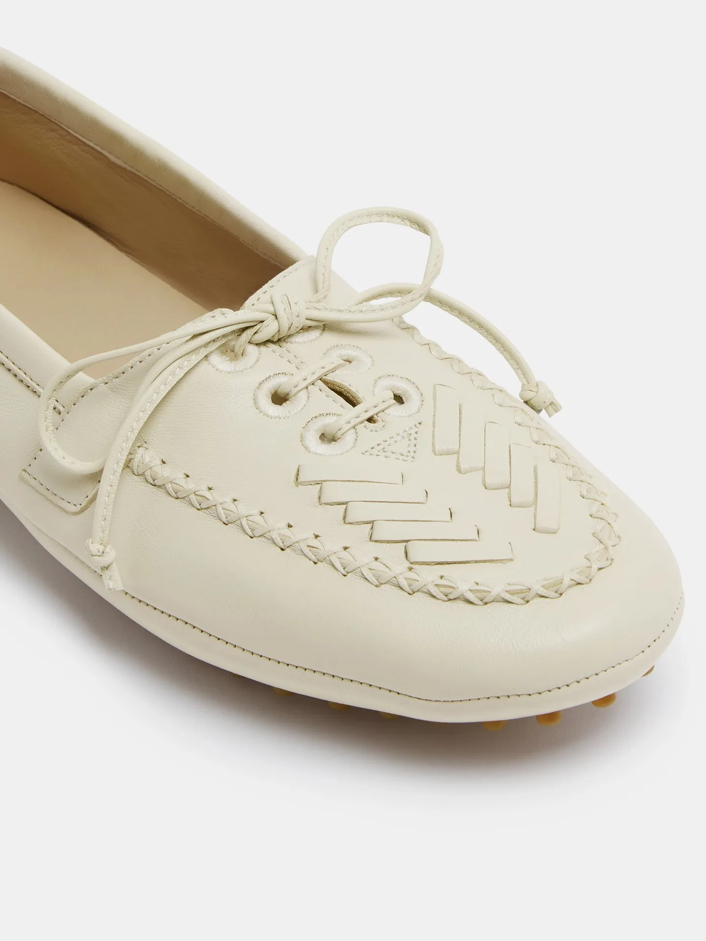 Driver Moccasin / Ecru Leather Embroidered